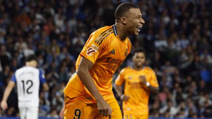 足球偶像崇拜与球迷文化的深度解析：从梅西到C罗的传奇影响力